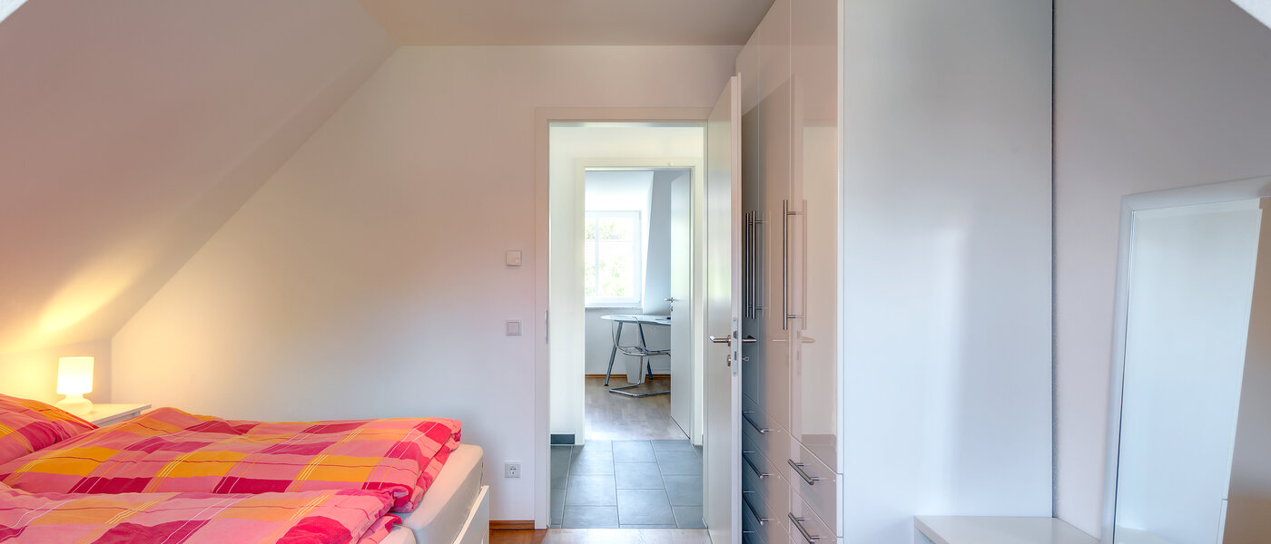 мансардная квартира München Obermenzing 03 1-я спальная комната 9637