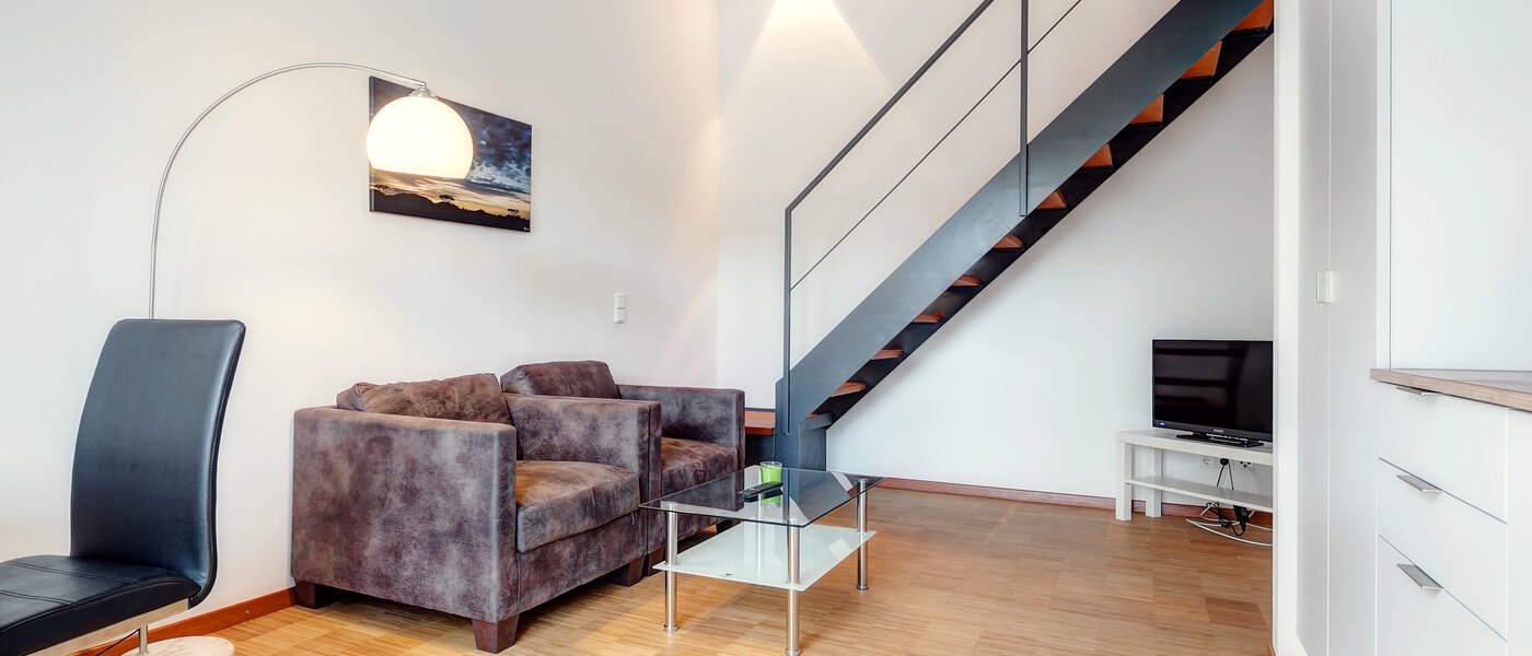 двухэтажная квартира-галерея Unterschleißheim Lohhof 02 гостиная 9676