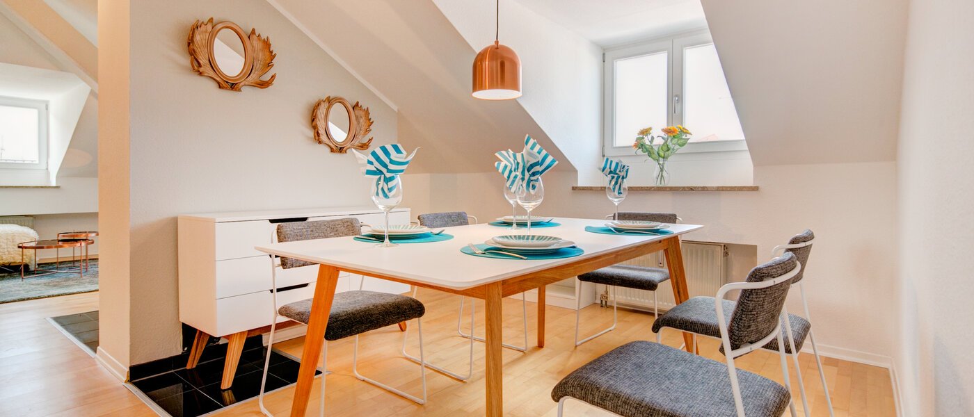 квартира München Isarvorstadt 01 столовая 9718