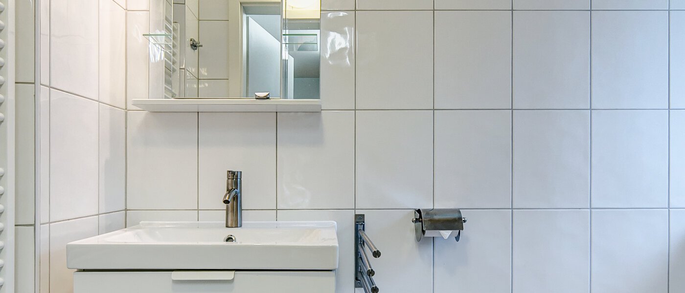 квартира с садом Gauting Stockdorf 01 ванная комната 9728