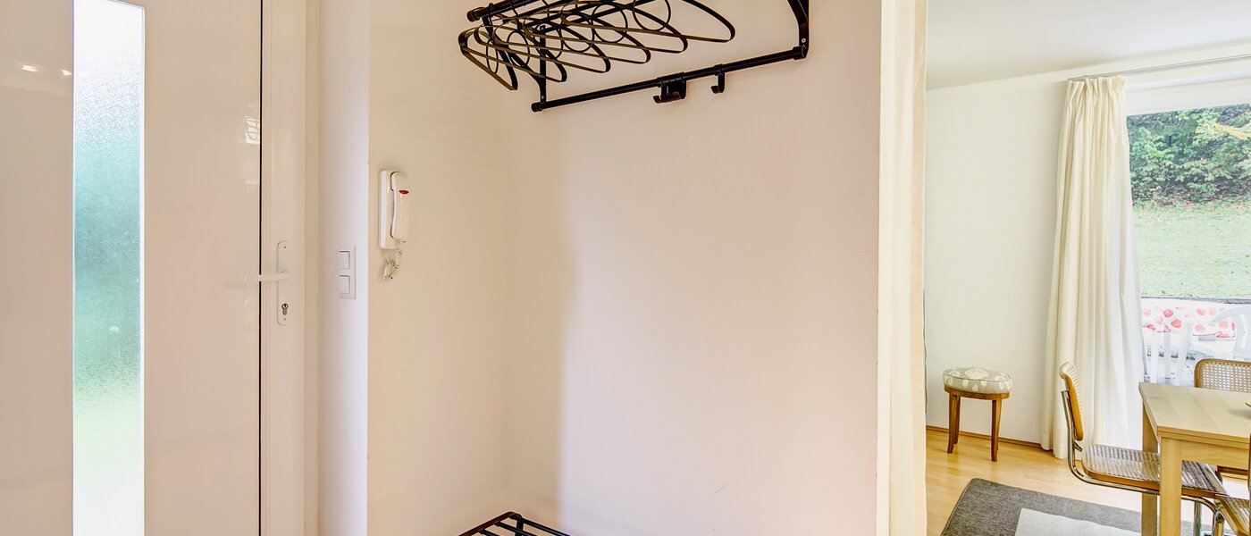 квартира с садом Gauting Stockdorf 02 коридор 9728