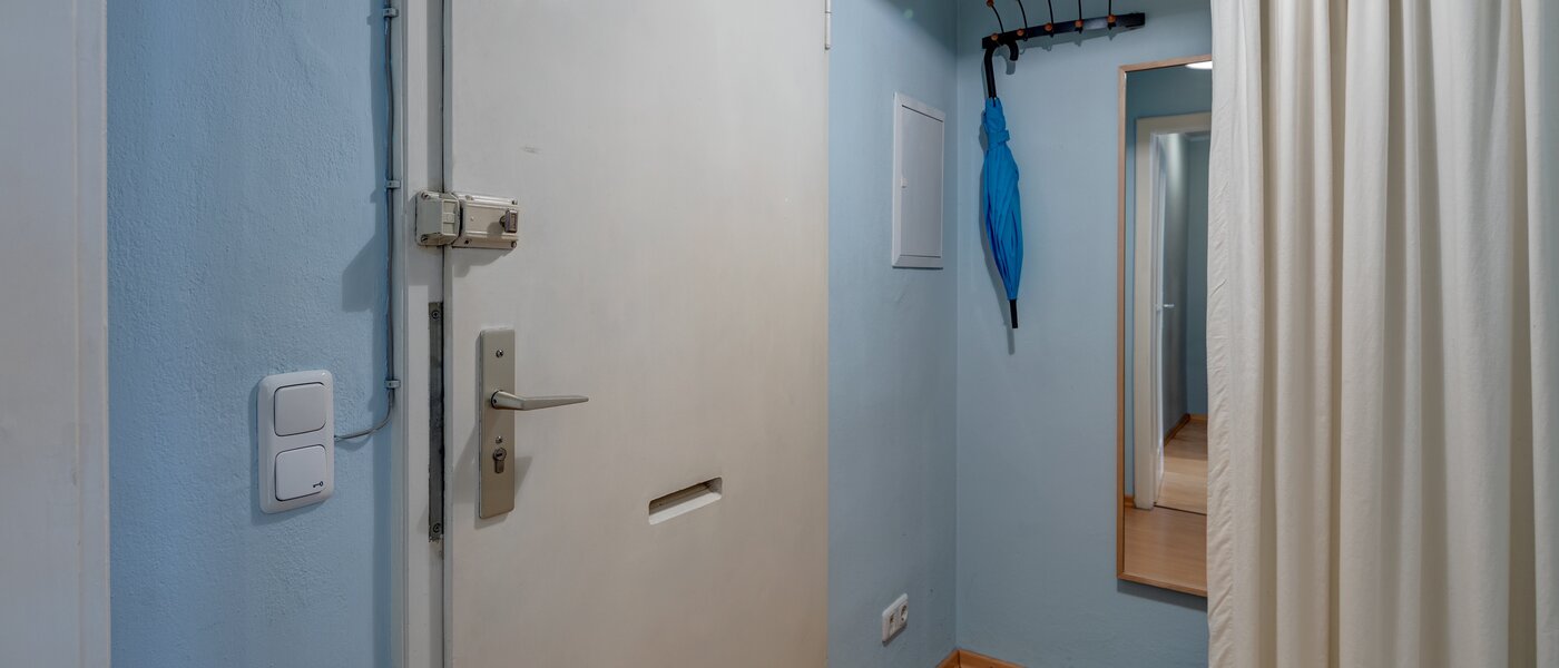 квартира München Schwabing 02 коридор 973