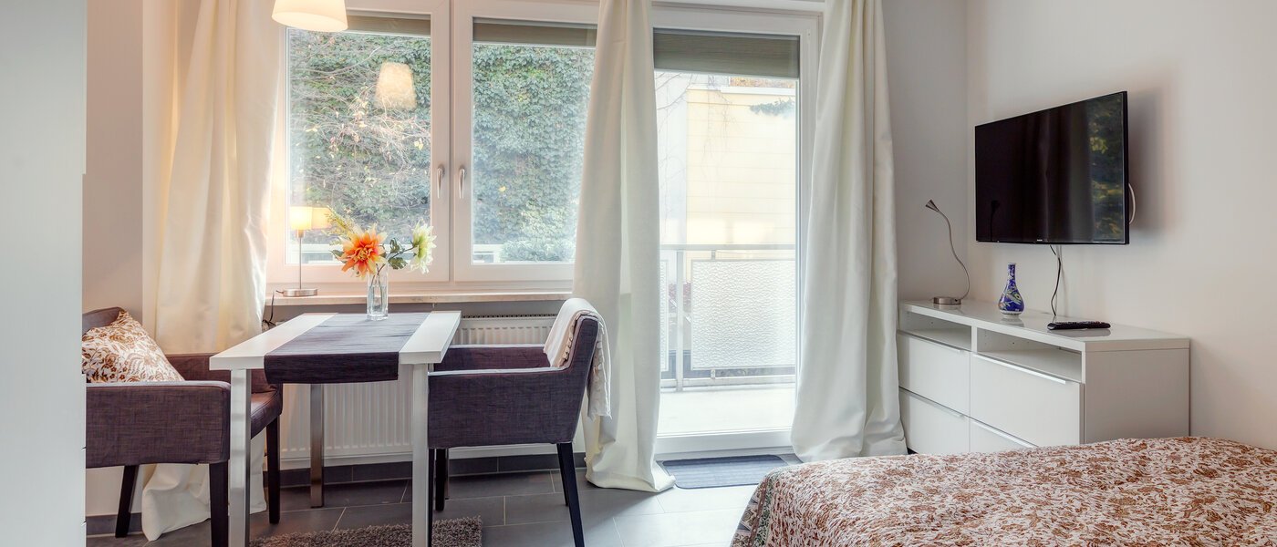 квартира München Schwabing (rechts der Leopoldstraße) 02 гостиная 9736