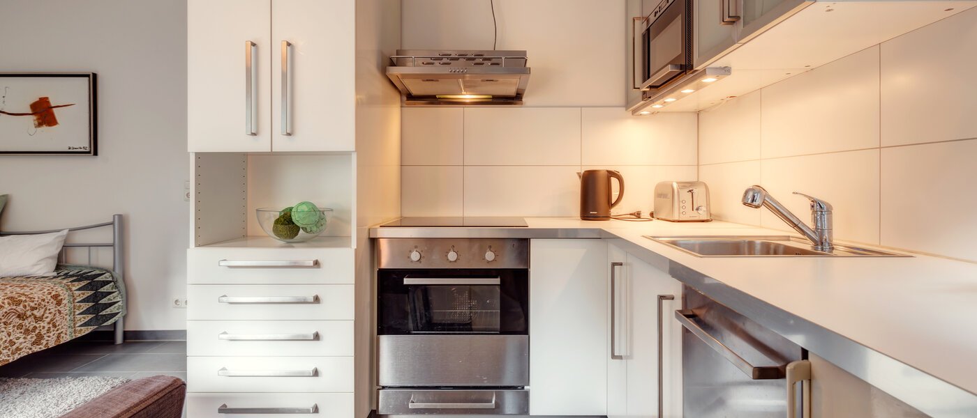 квартира München Schwabing (rechts der Leopoldstraße) 02 кухня 9736