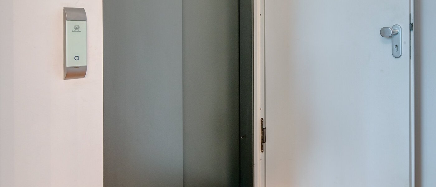 квартира-пентхаус München Obergiesing 01 коридор 9778