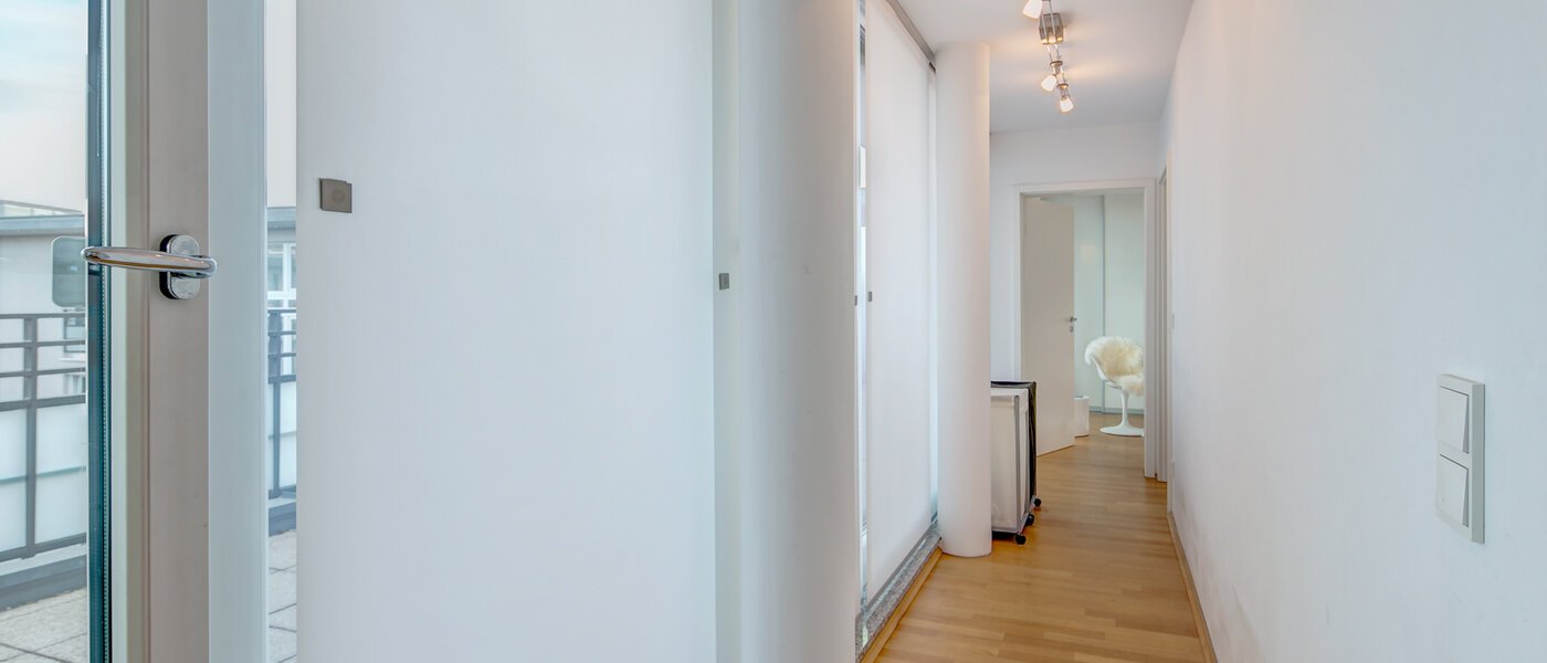 квартира-пентхаус München Obergiesing 05 коридор 9778