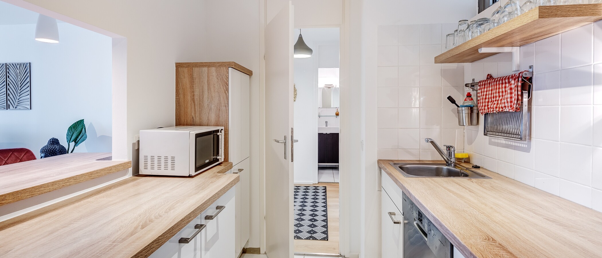 квартира München Schwabing-Nord (zw. Leopoldstraße & Englischen Garten) 04 кухня 9789