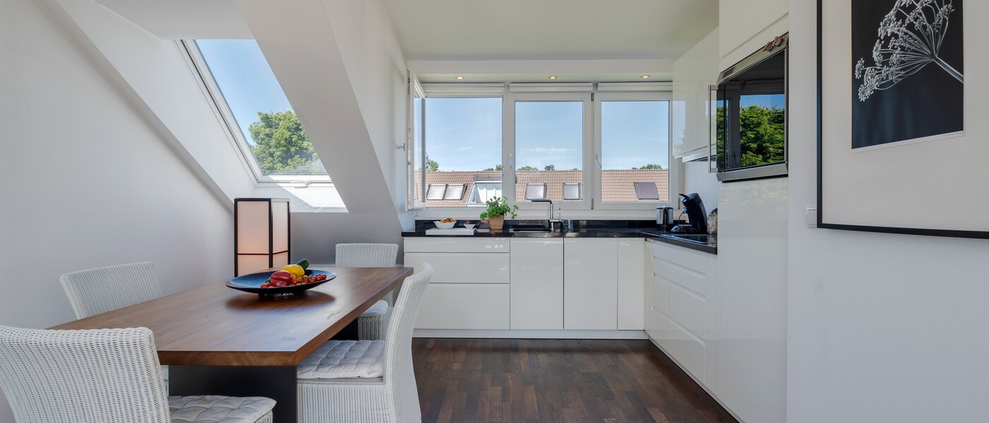 мансардная квартира München Untermenzing 01 кухня 9794