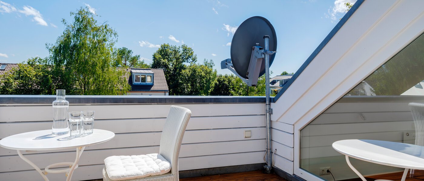 мансардная квартира München Untermenzing 02 терраса с крышей 9794