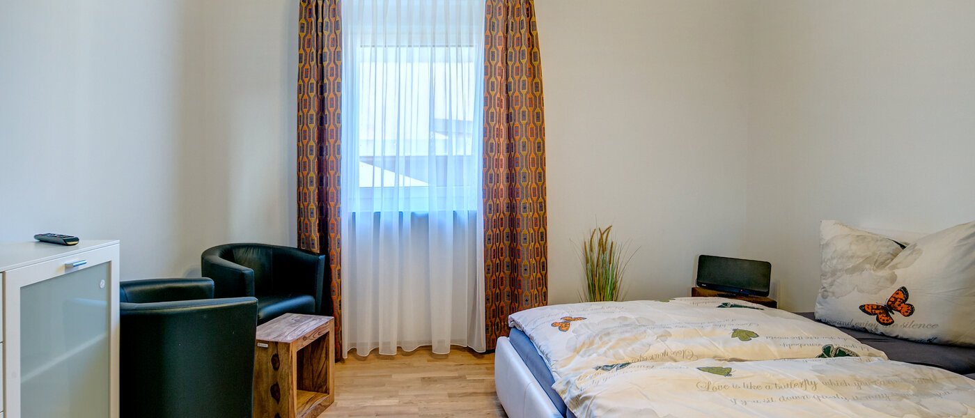 квартира München Hasenbergl 02 гостиная 9831