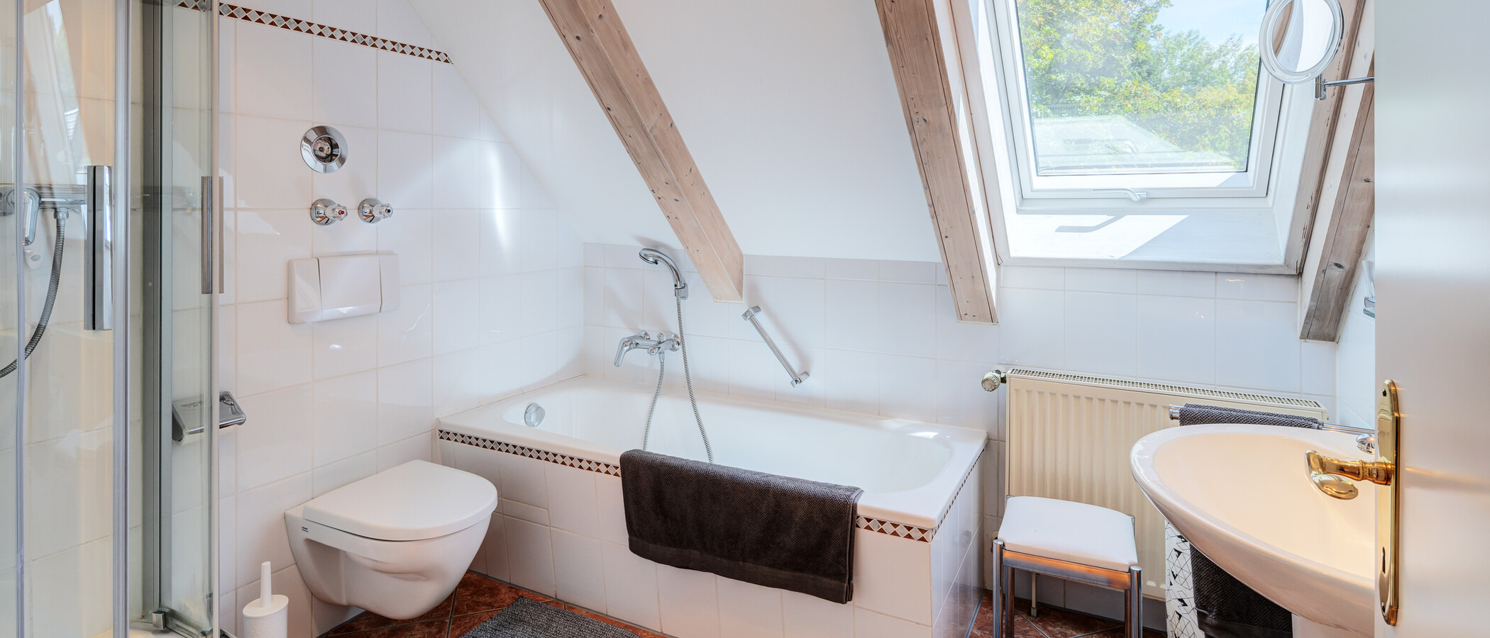 двухэтажная квартира München Thalkirchen 01 ванная комната 9867