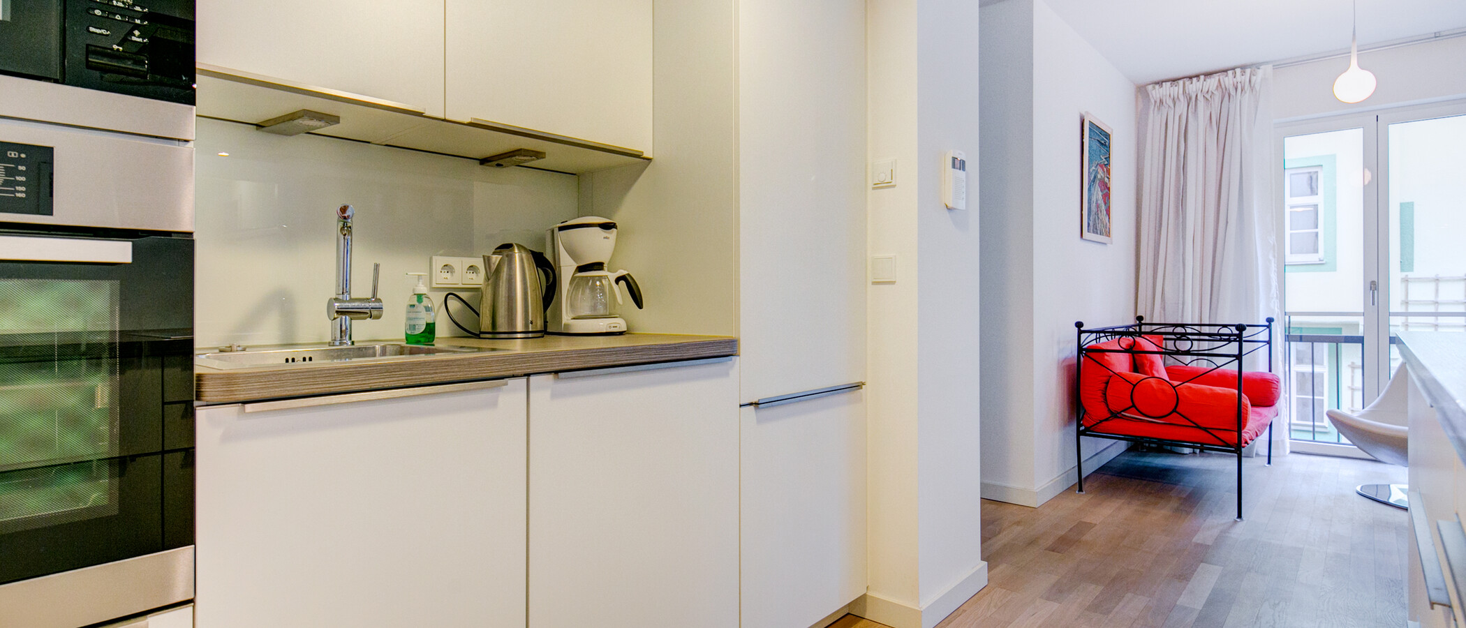 квартира München Maxvorstadt - Universitätsviertel 03 кухня 9869