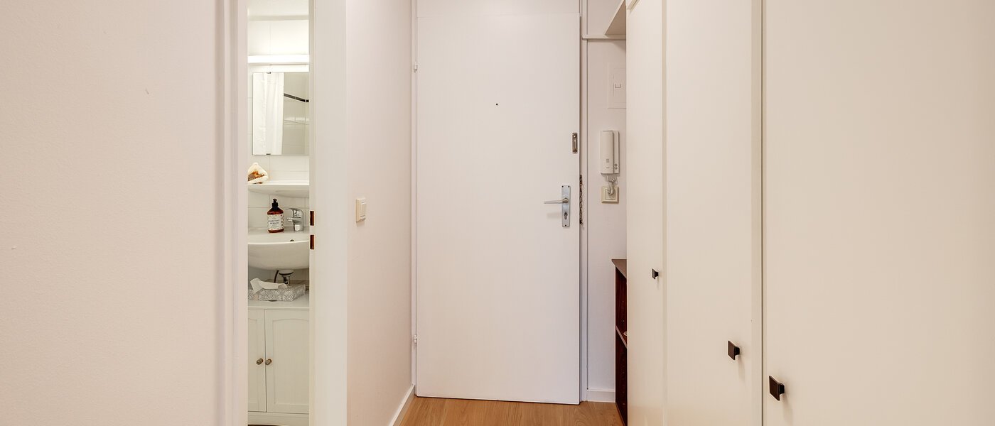 квартира München Schwabing-Nord (zw. Leopoldstraße & Englischen Garten) 01 коридор 9873