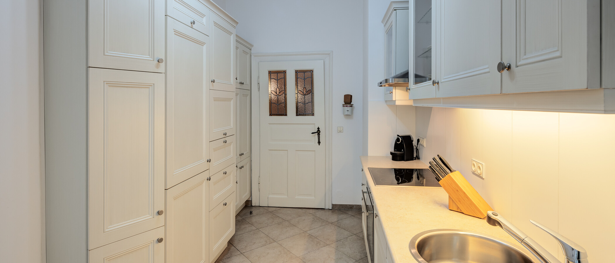 квартира München Schwabing-Nord (zw. Belgrad- & Leopoldstraße) 04 кухня 9895