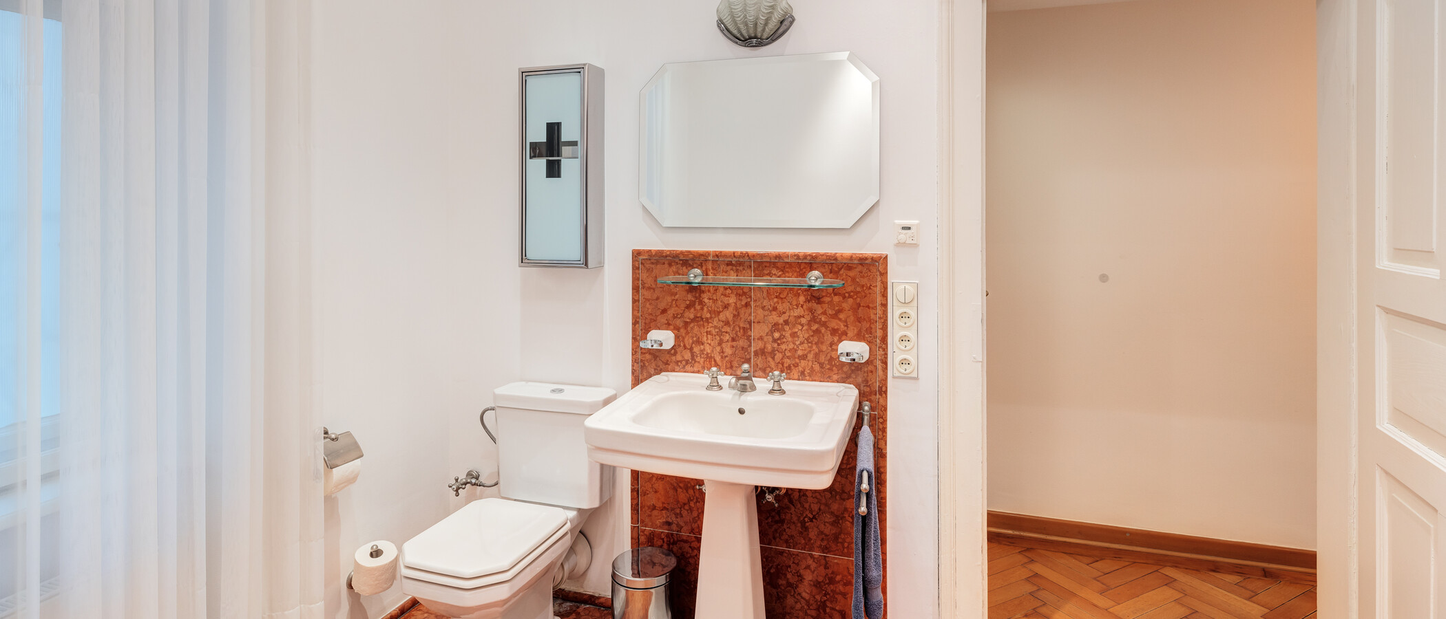 квартира München Schwabing-Nord (zw. Belgrad- & Leopoldstraße) 02 ванная комната 9895