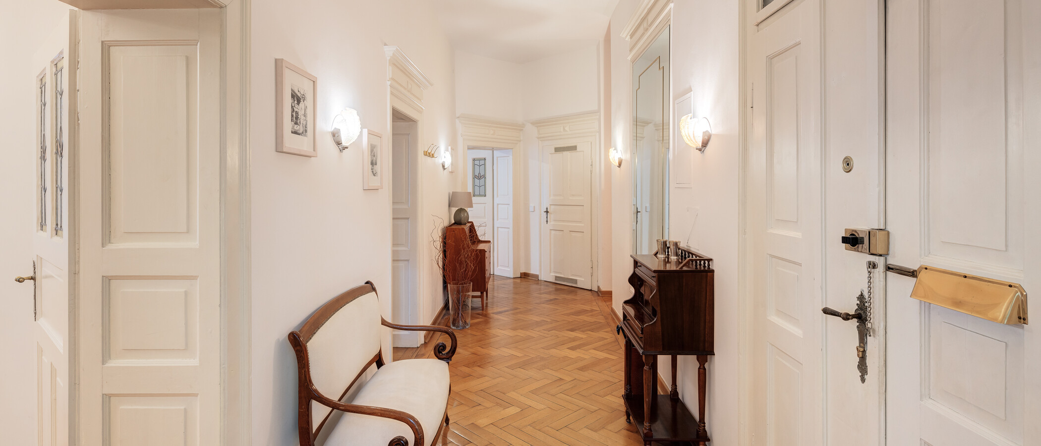 квартира München Schwabing-Nord (zw. Belgrad- & Leopoldstraße) 02 коридор 9895