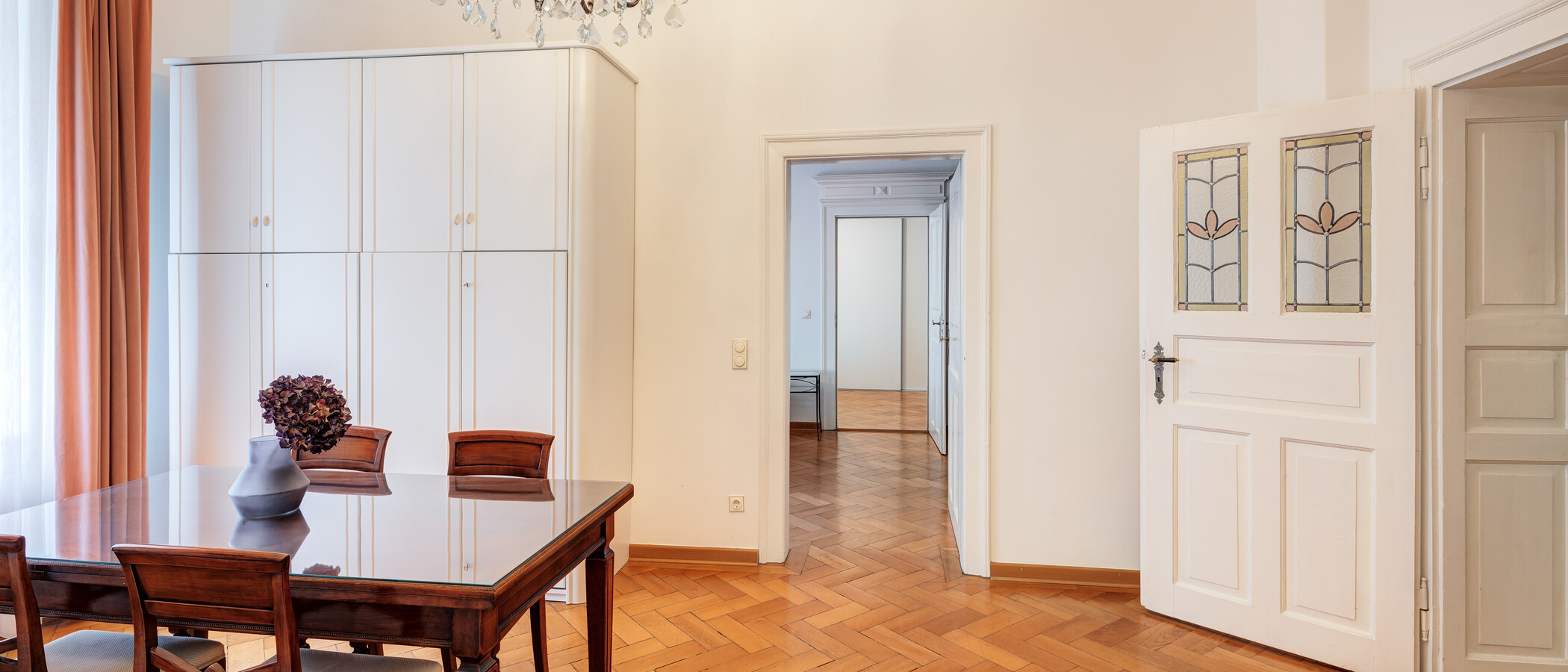 квартира München Schwabing-Nord (zw. Belgrad- & Leopoldstraße) 02 обеденный зал 9895