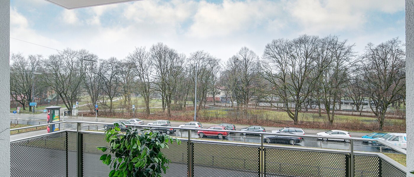 квартира München Schwabing-Georgenschwaige 02 балкон 9904