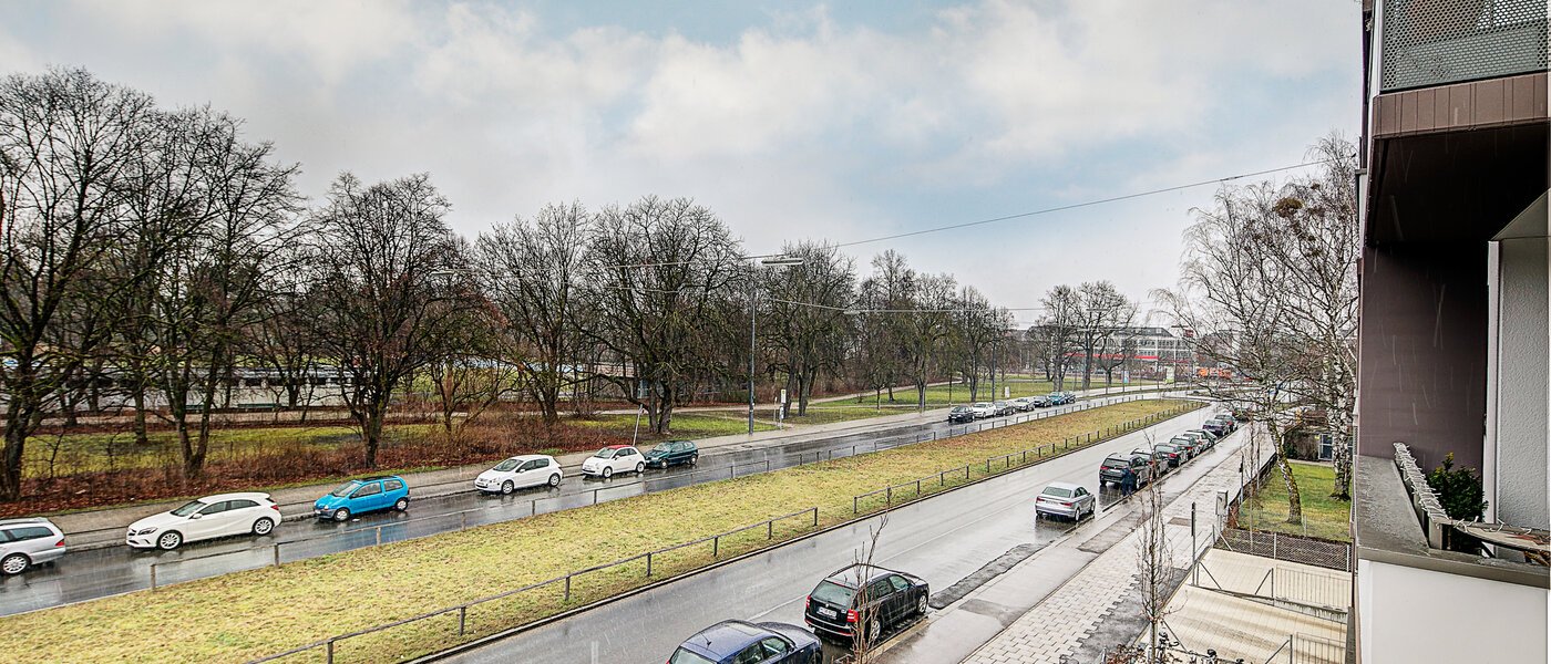 квартира München Schwabing-Georgenschwaige 02 вид из окна 9904