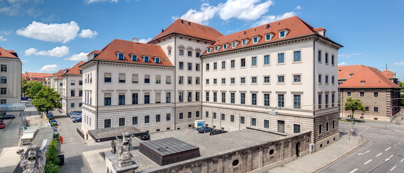 квартира München Lehel 01 вид из окна 9937