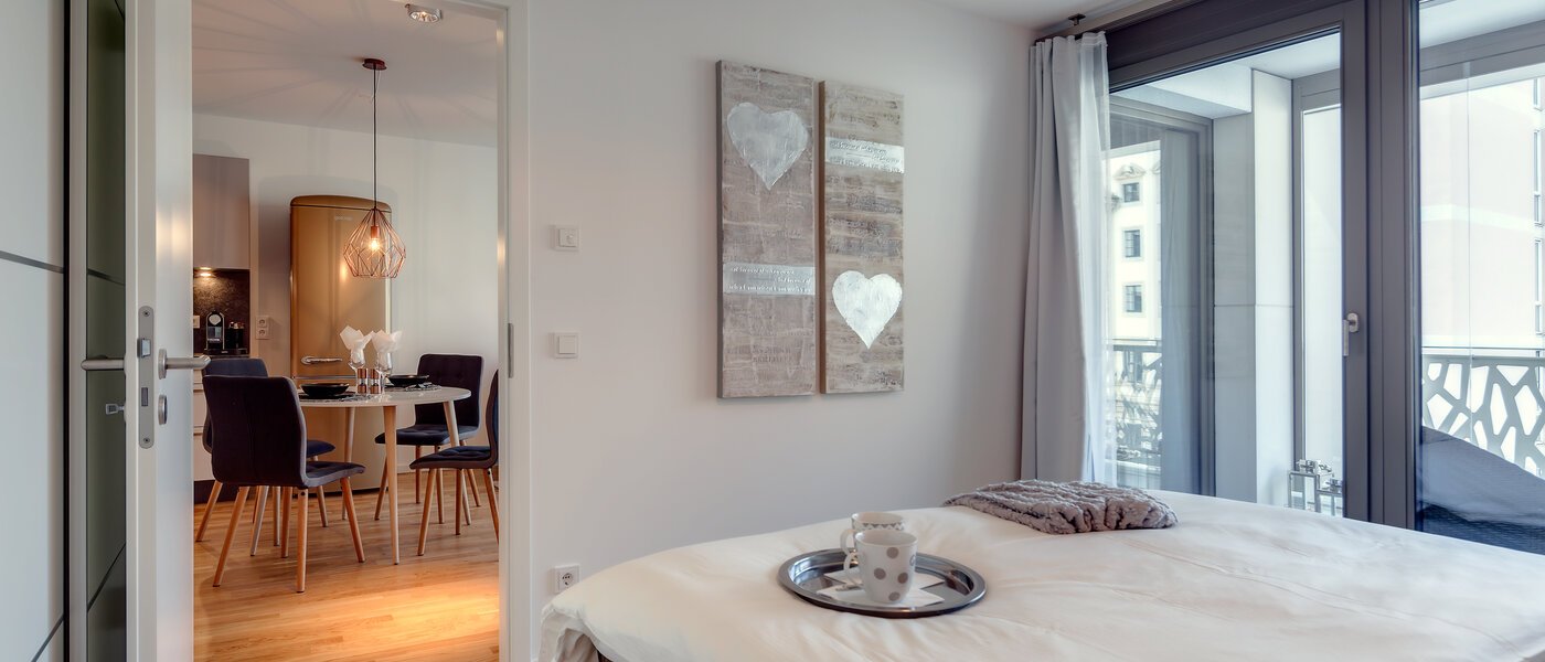 квартира München Lehel 03 спальная комната 9937