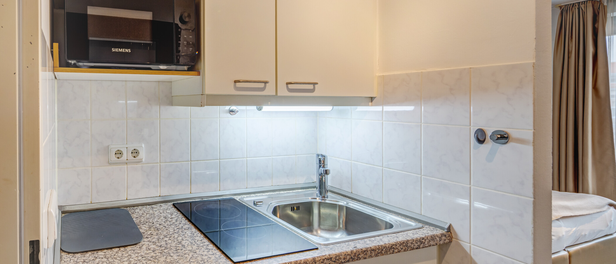 квартира München Maxvorstadt 01 кухня 9951