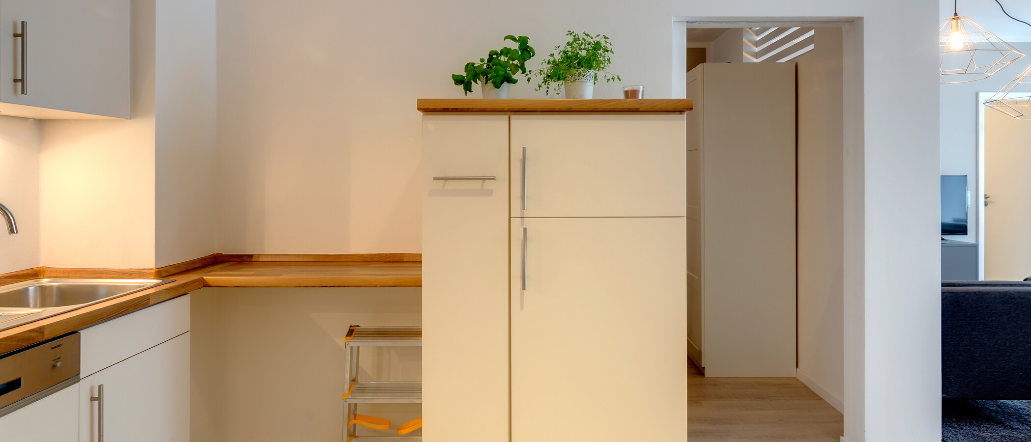 квартира München Schwabing-West (rund um den Hohenzollernplatz) 05 кухня 9957