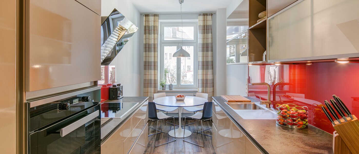 квартира München Gärtnerplatzviertel 01 кухня 9966