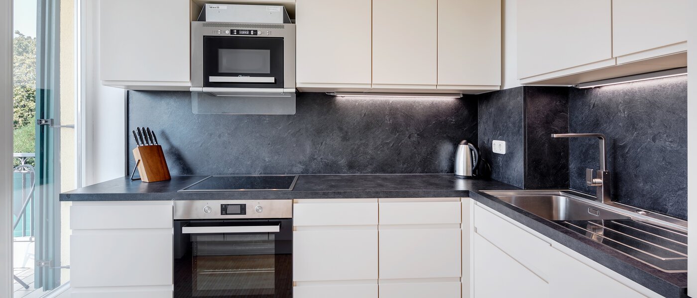 квартира München Moosach 01 кухня 9984