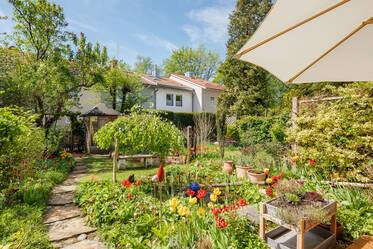 Красиво меблированный Таун-хаус в Bogenhausen