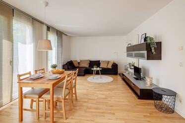 Красиво меблированная квартира с садом в Messestadt Riem
