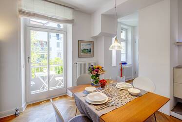 Солнечная 2,5-комнатная квартира в задней части здания в аренду