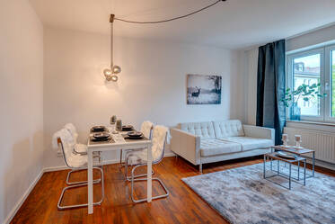 Стильный, в отличном состоянии, в самом популярном месте.