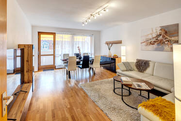 Квартира в удобном месте с мебелью, как новая