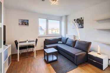 Красиво меблированная квартира в Schwabing-West