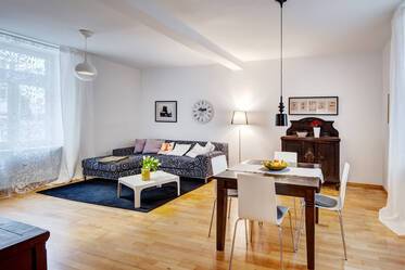 Мюнхен-Нойхаузен: Современная меблированная 2-комнатная квартира