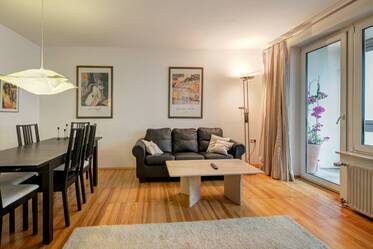 Красиво меблированная квартира в Schwabing