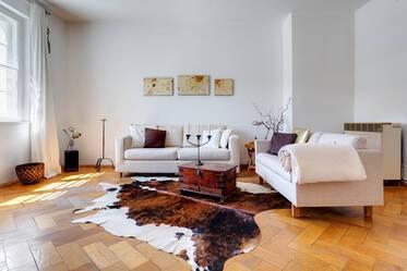 Красиво меблированная квартира в Schwabing