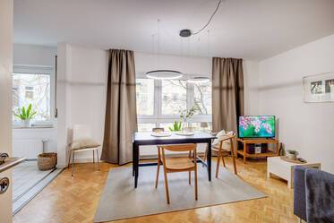 Красиво меблированная квартира в Maxvorstadt