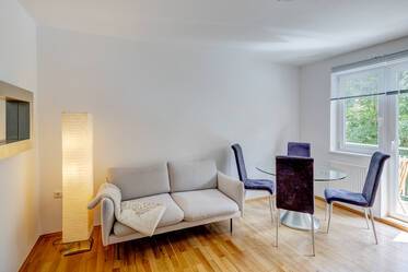 Светлые и уютные апартаменты с балконом