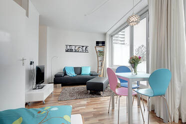 Sehr schöne, möblierte 1-Zimmer-Wohnung in Moosach