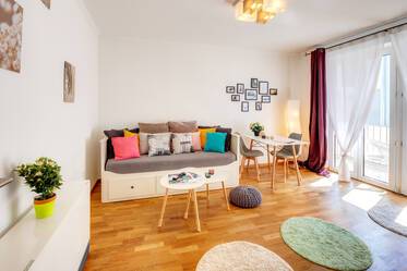 Красиво меблированная квартира в Maxvorstadt