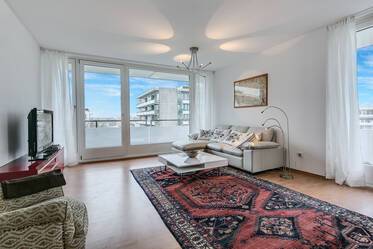 Красиво меблированная квартира в Schwabing