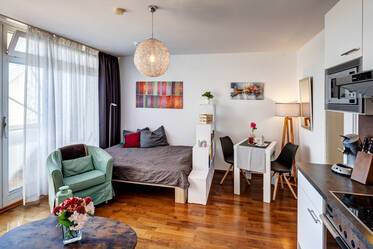 Эксклюзивно меблированная квартира в Moosach