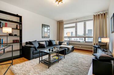 Эксклюзивно меблированная квартира в Hadern
