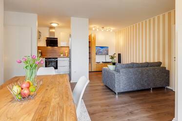 Красиво меблированная квартира в Schwabing