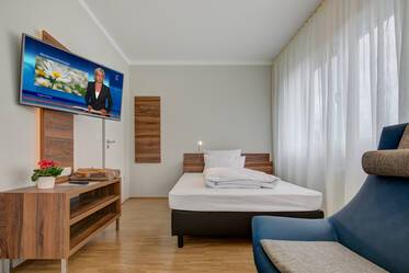 ADALPERO APARTMENTS в Ismaning