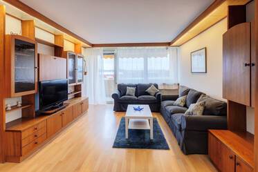 Laim: полностью оборудованная 3-комнатная квартира с балконом