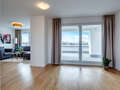 мансардная квартира München Am Hart 04 столовая 10425