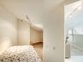 двухэтажная квартира-галерея München Bogenhausen 02 гостевая комната 13849